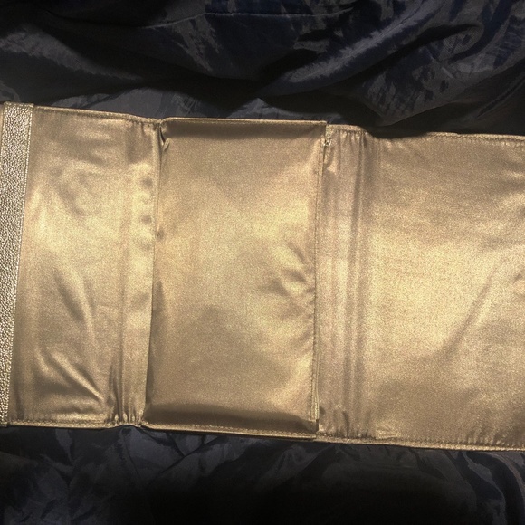 NEW All 12 Burts Bees Lip Crayons with Chrome Carrying Case - Picture 9 of 15